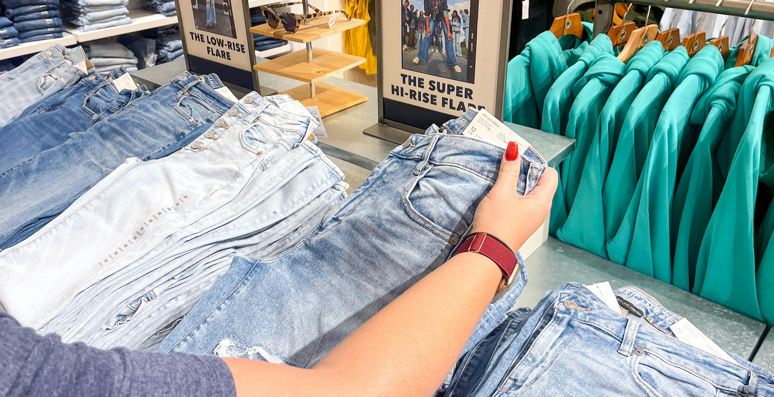 caligrafía Desarrollar perrito American Eagle Clearance: Score Up to 80% Off Jeans in July 2023 - The  Krazy Coupon Lady