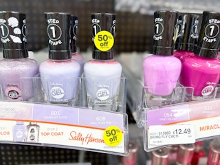sally hansen gel polish display
