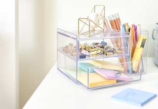 Lifestyle image of iDesign Organizer on desk