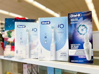 oral b toothbrush io series 3