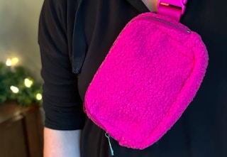 jane-lululemon-sherpa-bag-dupe-dec-2022-1