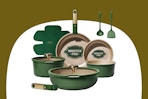 Carote Cookware Set in the color green (stock image)