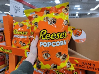 sams club reeses popcorn 2021 sv 1639848508 1639848508