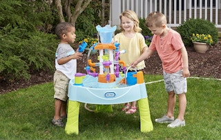 walmart-amazon-little-tikes-flowin-fun-water-table-2021