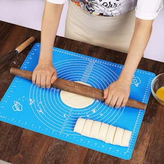 silicone-baking-mats-amazon-feature-image