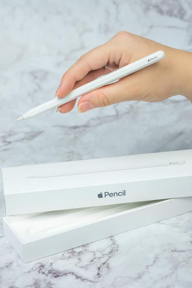 Apple Pencil Drops to $79 on Amazon (Reg. $129) card image