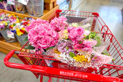 flowers grouping in trader joes shopping cart