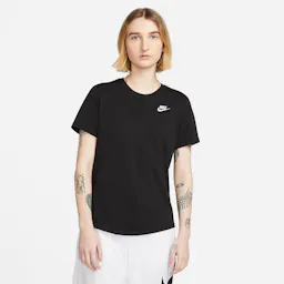 Women's Nike Sportswear Club Tee