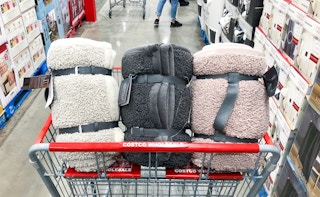 costco amari teddy throw dec 2022 1670498233 1670498233