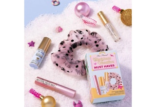 too faced feature 1678993920 1678993920