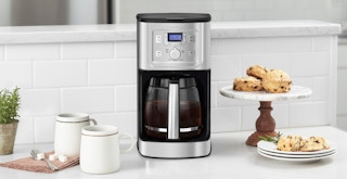 cuisinart coffee maker with mugs and scones feature