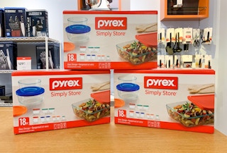 Pyrex glass food storage set