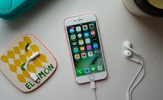 untilgone-apple-iphone-7-phone-jan-2023