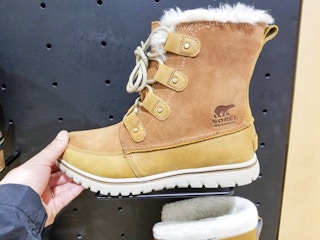 dicks-sorel-boots-021918f