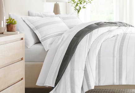 Down-Alternative Reversible Comforter