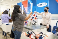 22 Old Navy Online Shopping Tips to Save in Stores and Online card image