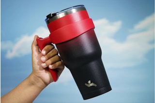 Hand holding the Konokyo 40 oz Tumbler.