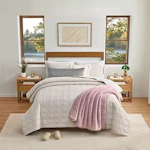 Bearpaw Perri Quilt Set