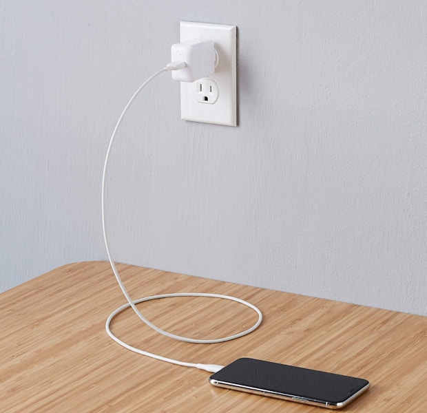 woot-basics-wall-charger-2023-1