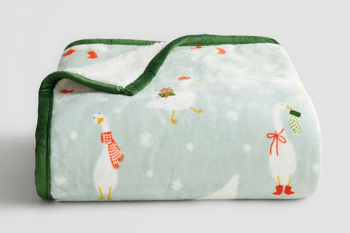 Cuddl Duds Plush to Sherpa Throw