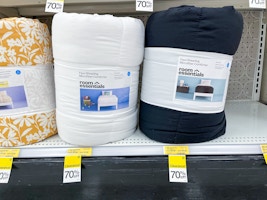 Room Essentials Comforter