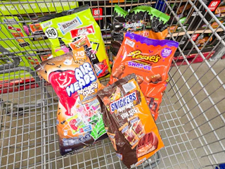halloween candy in shopping cart
