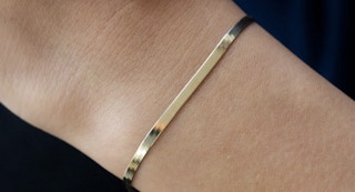 untilgone 14k italian magic bracelet stock image 1681843819 1681843819