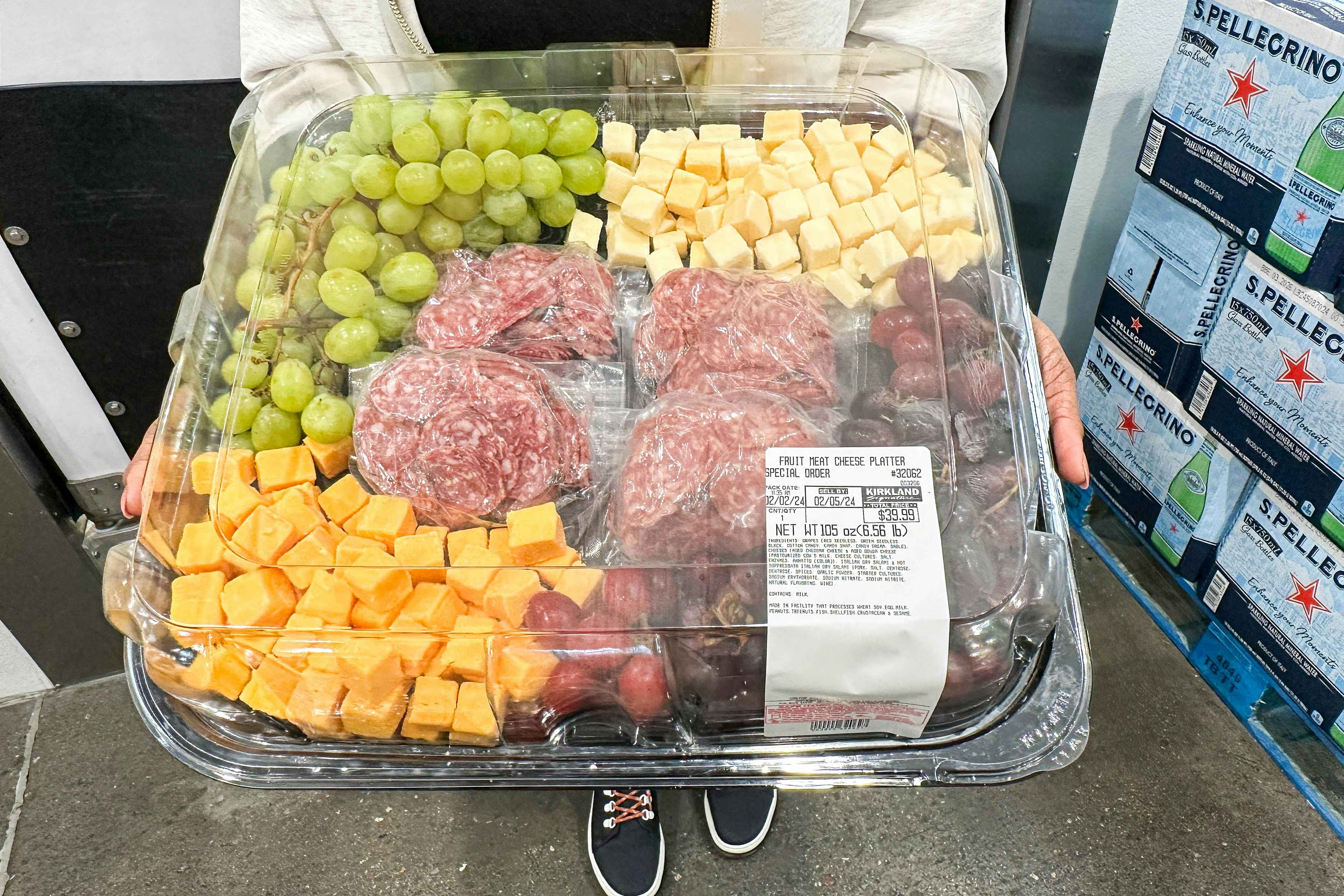 costco-catering-party-platter-fruit-meat-cheese-kcl-model-4