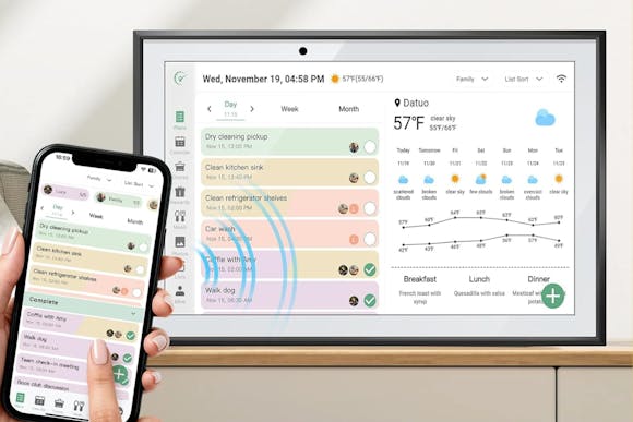 This $320 Smart Digital Calendar Drops to $100 on Amazon (4.8 Stars)