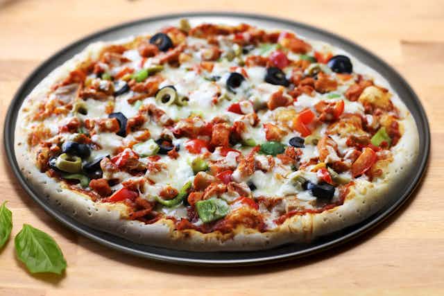 Mainstays 16-Inch Nonstick Large Pizza Pan, $5.97 at Walmart (35% Off) card image