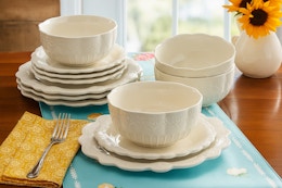 Walmart The Pioneer Woman dinnerware set