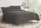 linens and hutch quilt sets