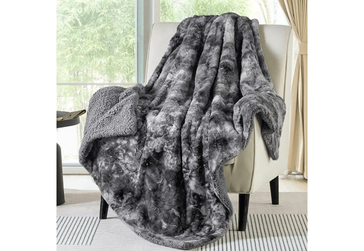 Bedsure Throw Blanket