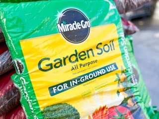 lowes miracle gro garden soil 2023 03 1680190548 1680190548