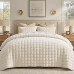 BEDELITE Velvet Quilt Set