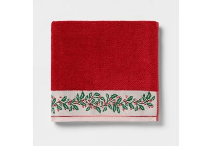 Threshold Holly Christmas Bath Towel