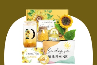 amazon Sunflower Initial Spa Gift Set