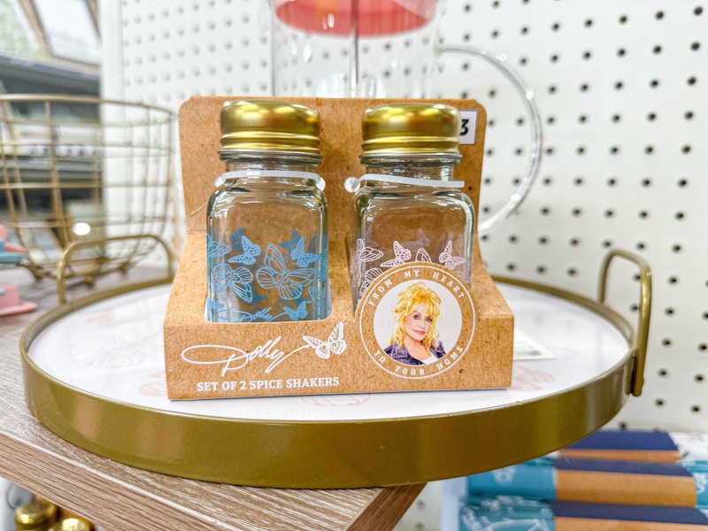 dollar general dolly parton spice shakers