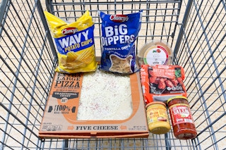 aldi game day post pizza chips hummus wings salsa queso in cart