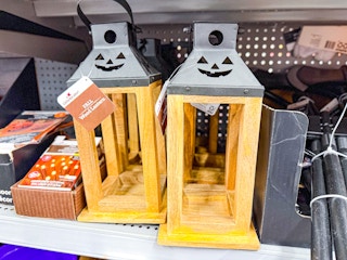 Walmart-Halloween-clearance-2025-14