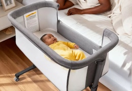 baby bedside sleeper and bassinet on wheels