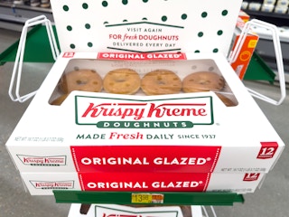 walmart-krispy-kreme-original-glazed-doughnuts-donuts-dozen-2025-1