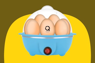 Stock image of the Aqwzh Rapid Egg Cooker (electric)