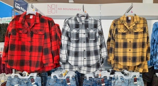 walmart-no-boundaries-plaid-shackets-2021