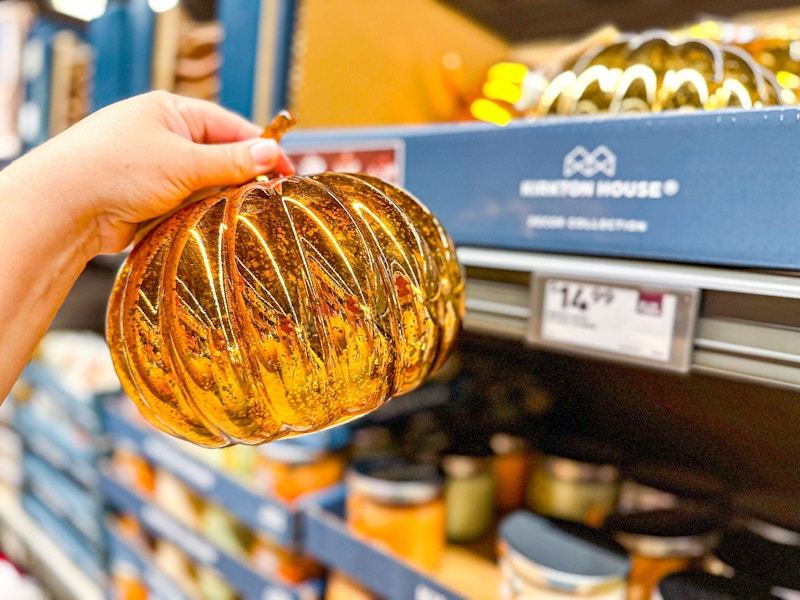 aldi-fall-finds-pumpkin-led-glass-1