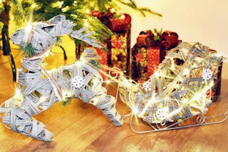 daily steals 2 piece reindeer and sleigh set featured image