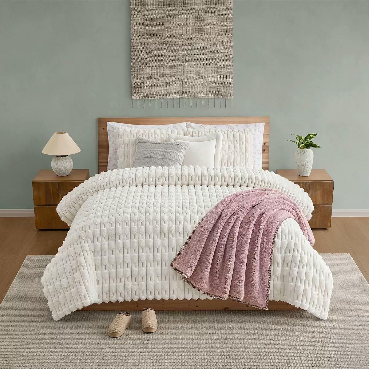 Bearpaw Faux Fur Comforter Set