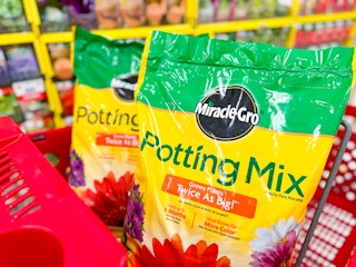 miracle gro potting mix in a target cart