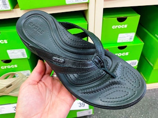 crocband womens flip