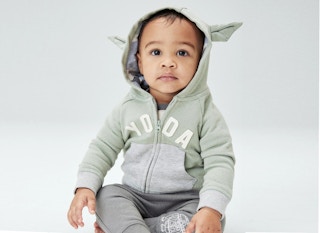 gap-baby-yoda-2021-1